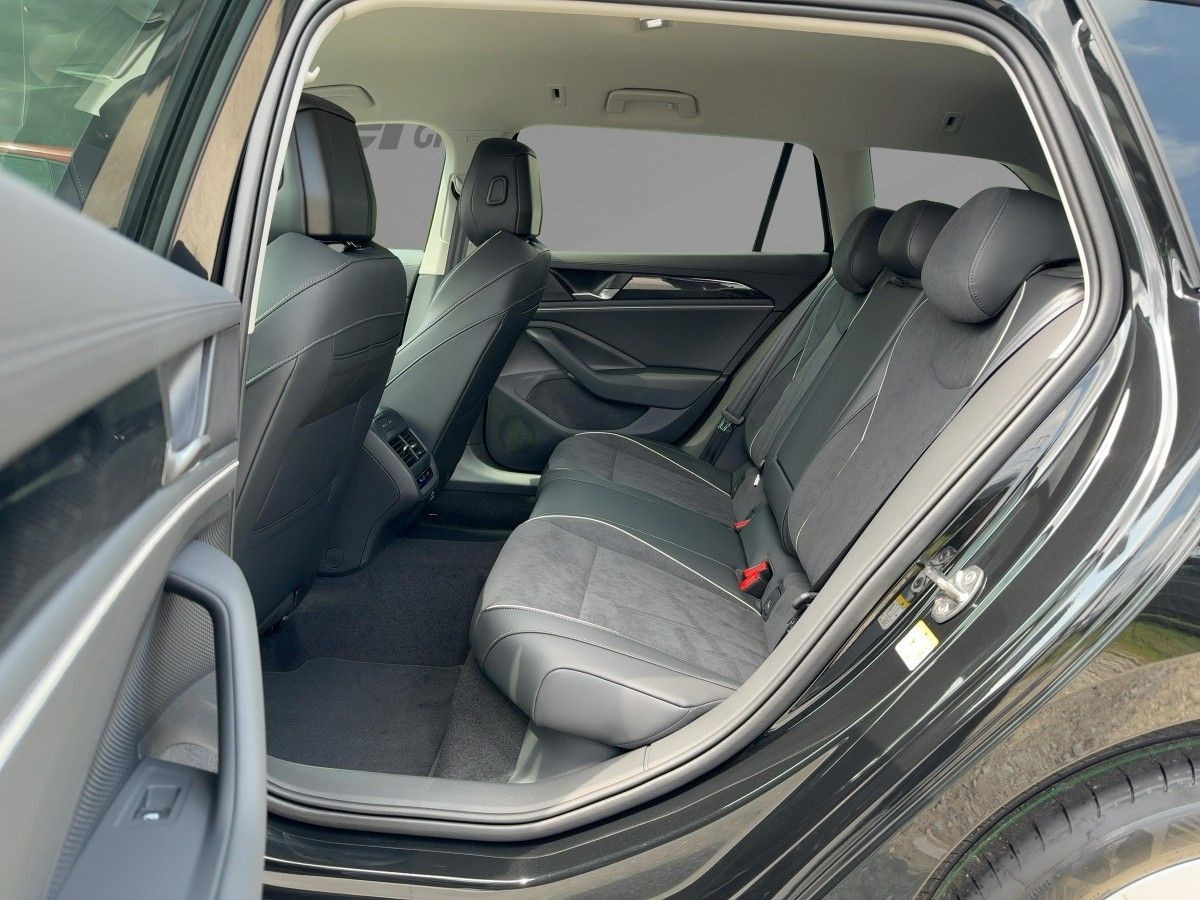 Passat Business 1,5 l eHybrid OPF 130 kW (177 PS) / 85 KW (115 PS) 6-Gang-Doppelkupplungsgetriebe DSG