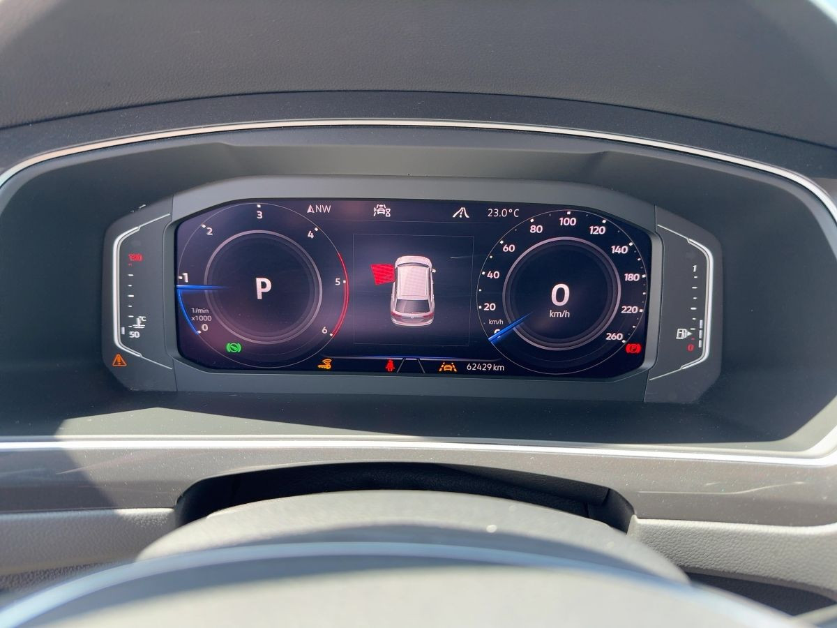 Tiguan 2.0 TDI DSG 4M Highline R-Line AHK ACC Navi Pano Keyless Lane Ass.