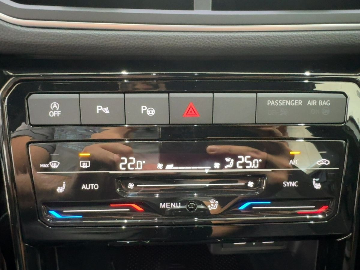 T-Cross 1.5 TSI DSG R-Line ACC LED-Matrix Lane-Ass Keyless Sitzhzg Side-Ass