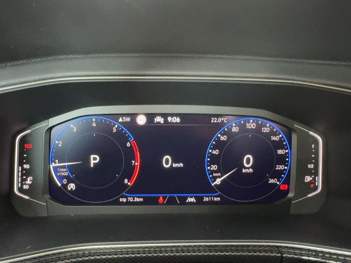 T-Cross 1.5 TSI DSG R-Line ACC LED-Matrix Lane-Ass Keyless Sitzhzg Side-Ass