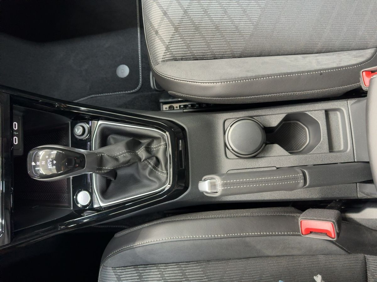 T-Cross 1.5 TSI DSG R-Line ACC LED-Matrix Lane-Ass Keyless Sitzhzg Side-Ass