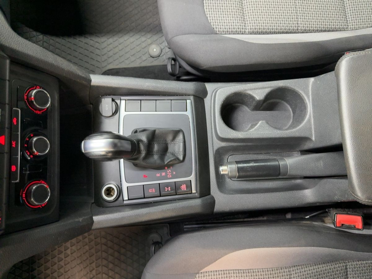 Amarok 3.0 V6 TDI DSG 4M DC AHK Hardtop Klima Kamera Bluet.