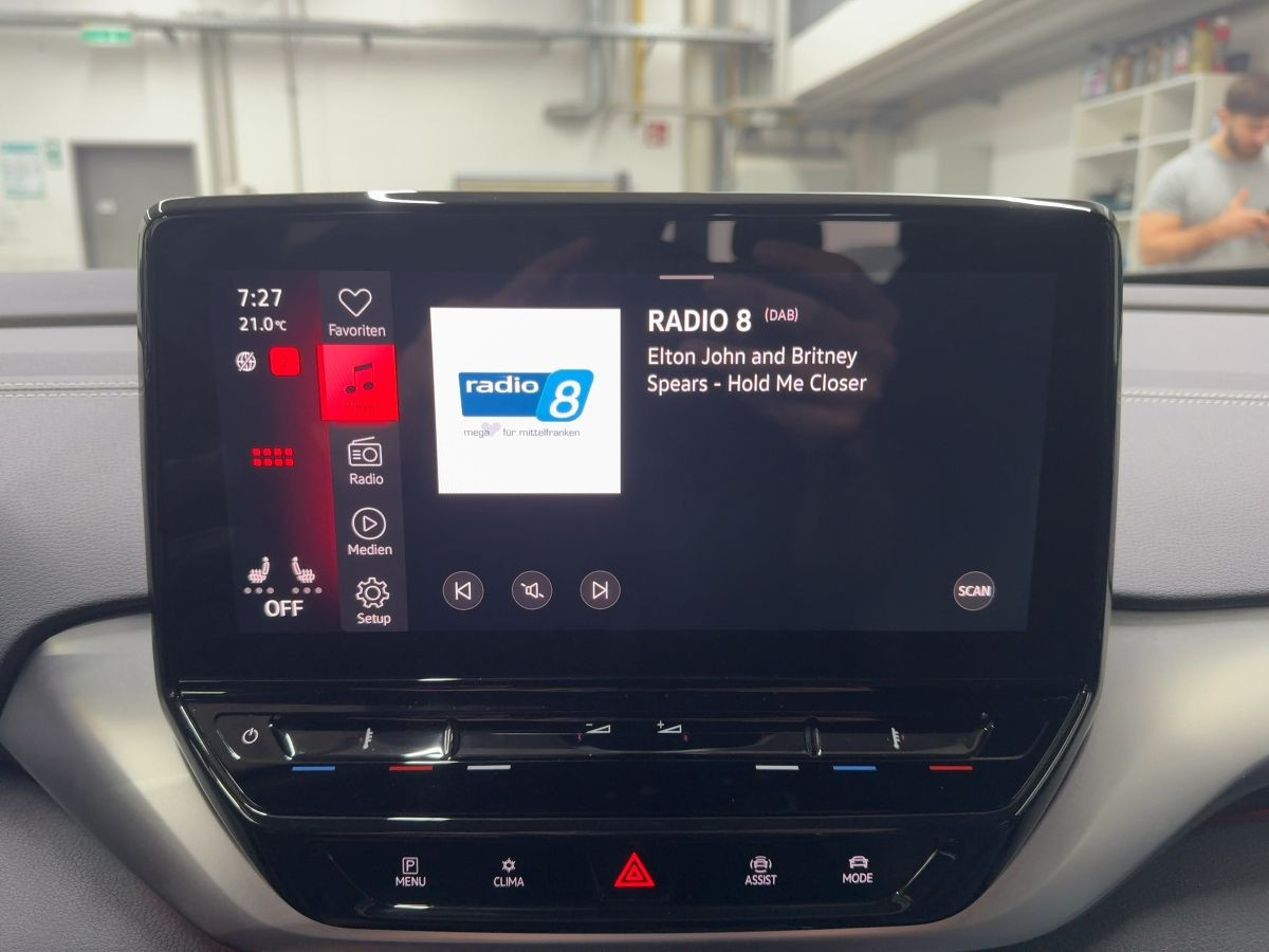 ID.4 Pro Performance 82 kWh Wärmep. ab 1,99% ACC AHK Navi LED-Matrix Kamera