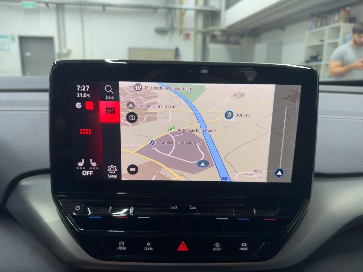 ID.4 Pro Performance 82 kWh Wärmep. ab 1,99% ACC AHK Navi LED-Matrix Kamera