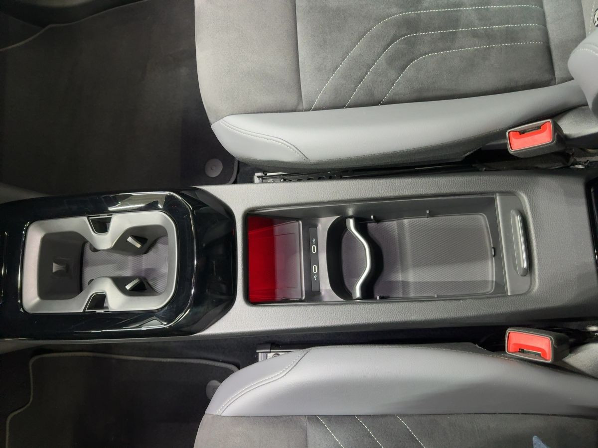 ID.4 Pro Performance 82 kWh Wärmep. ab 1,99% ACC AHK Navi LED-Matrix Kamera