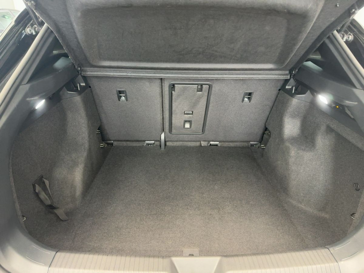 ID.4 Pro Performance 82 kWh Wärmep. ab 1,99% ACC AHK Navi LED-Matrix Kamera