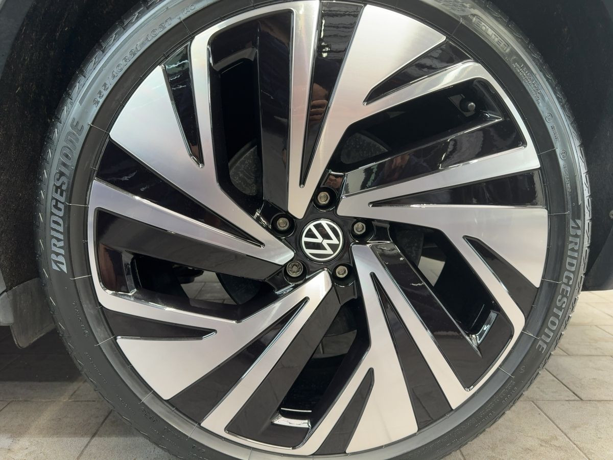 ID.4 Pro Performance 82 kWh Wärmep. ab 1,99% ACC AHK Navi LED-Matrix Kamera