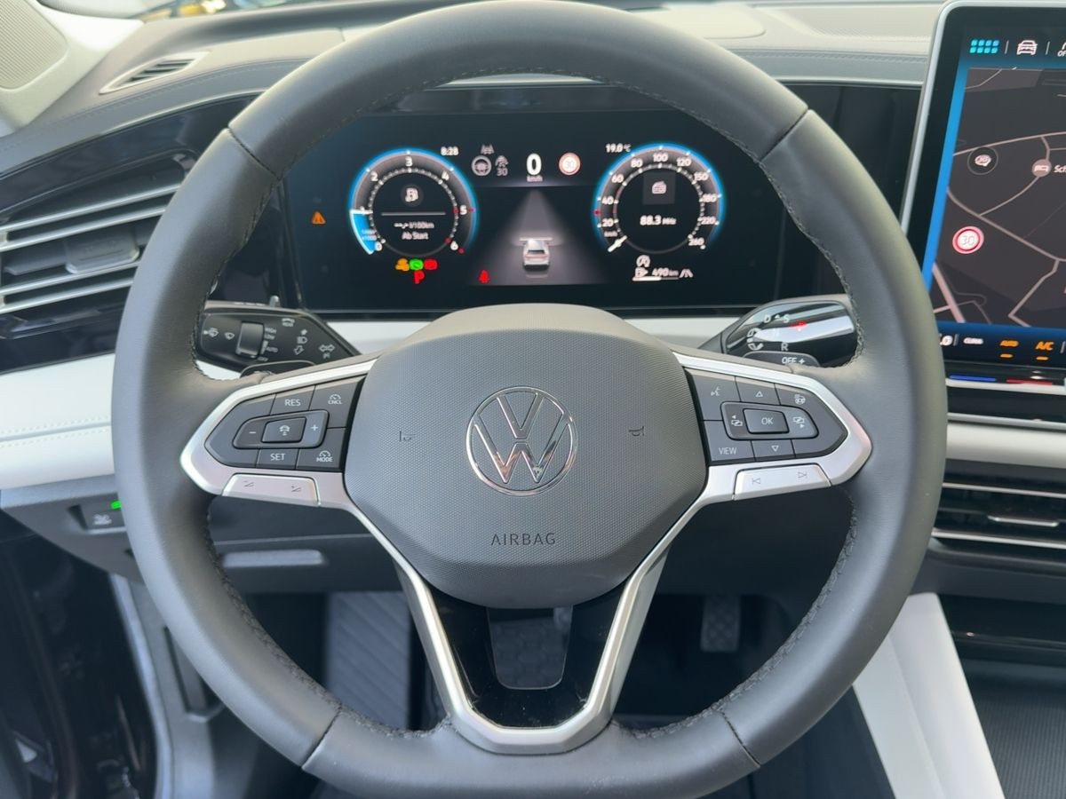 Tiguan 2.0 TDI DSG Elegance AHK Navi HD-Matrix Standh. Pano Leder Area View