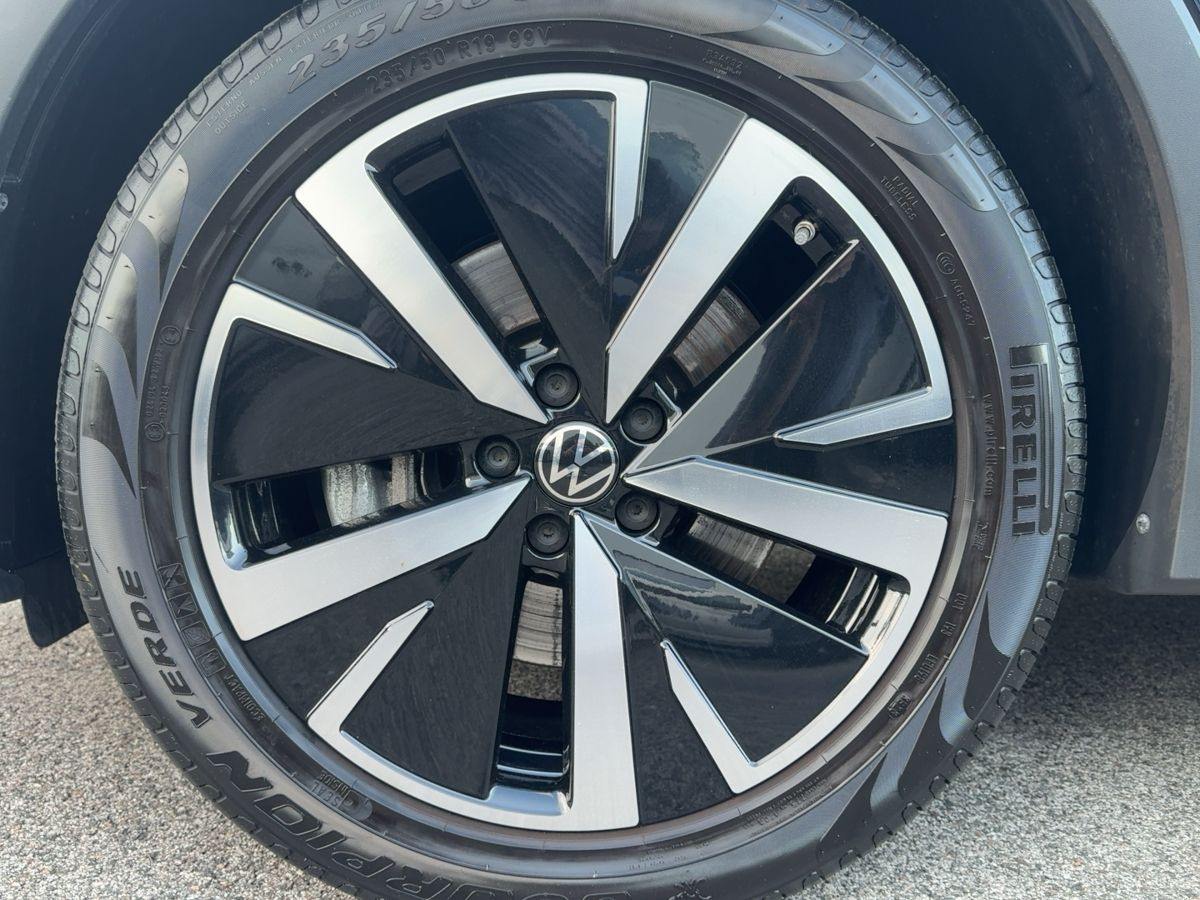 Tiguan 2.0 TDI DSG Elegance AHK Navi HD-Matrix Standh. Pano Leder Area View