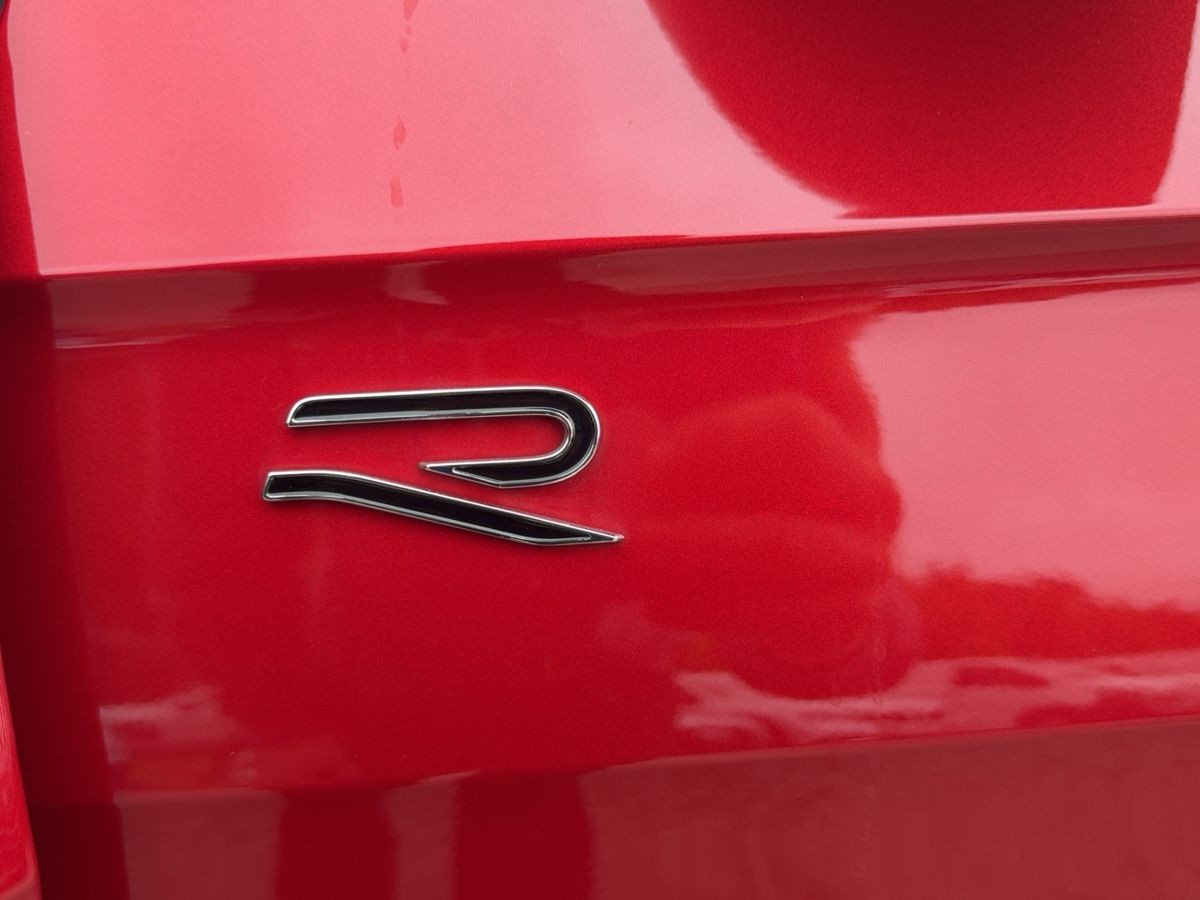 T-Cross 1.0 TSI DSG R-Line ab 3,99% ACC Navi LED-Matrix Kamera Beatsaudio