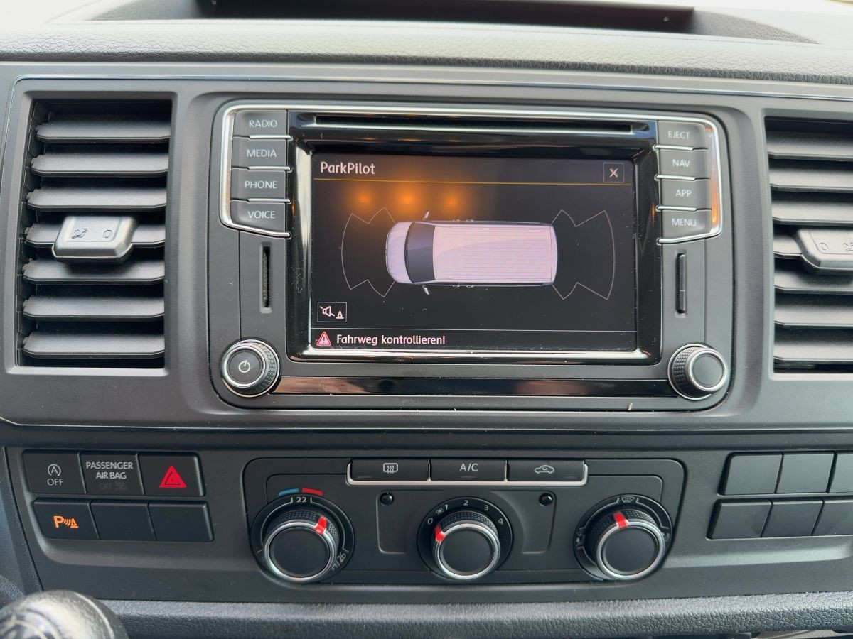 T6 Kombi T6 2.0 TDI LR 9-Sitze Navi Klima Bluet. Parkp. elektr. Spiegel + FH