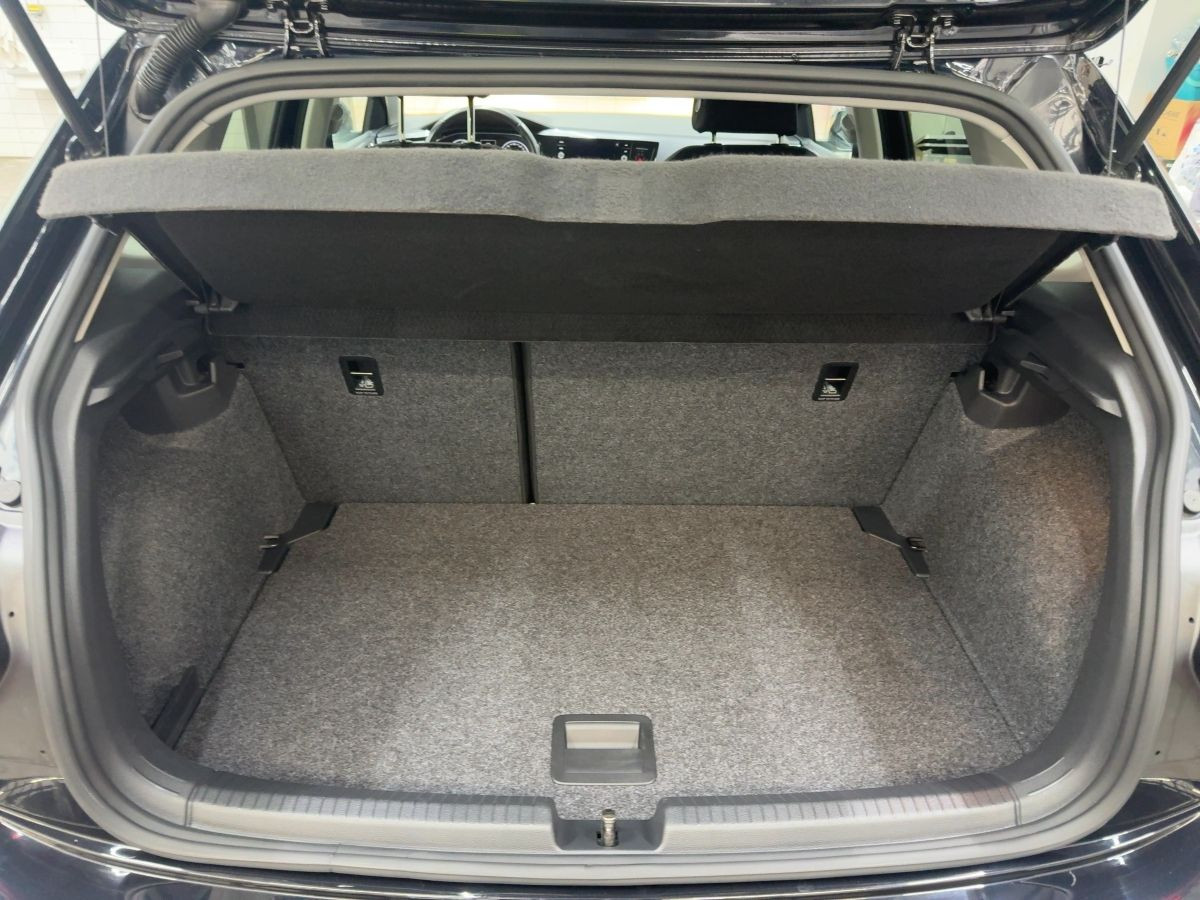 Polo 1.0 TSI Highline ACC Navi Kamera Climatronic Bluet. Sitzh.