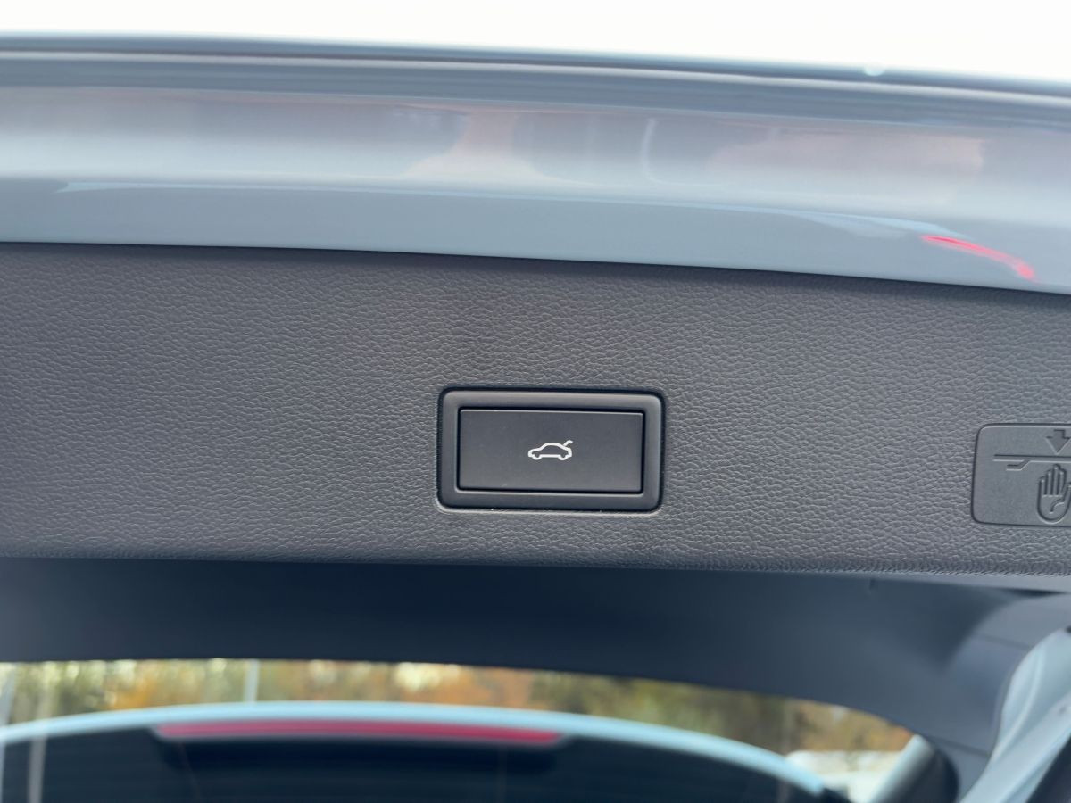 Golf VIII Variant 1.5 eTSI DSG Life ab 2,99% AHK ACC LED-Matrix Head-Up Kamera Navi Side-Ass