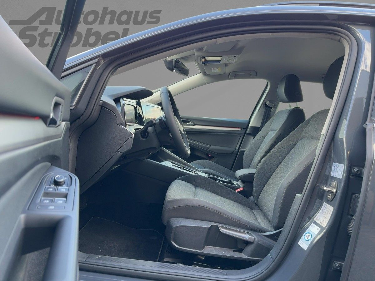 Golf VIII Variant 1.0 eTSI DSG Life ACC Navi LED Kamera DAB+ Lane Ass. Climatronic Sitzh.