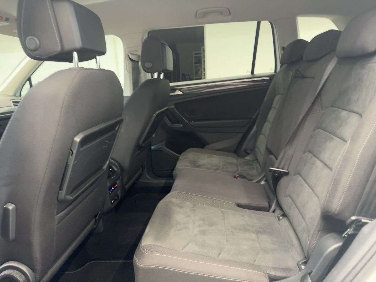 Tiguan Allspace 1.5 TSI DSG R-Line 20 Zoll ACC Navi LED Kamera Keyless Climatronic Sitzh.