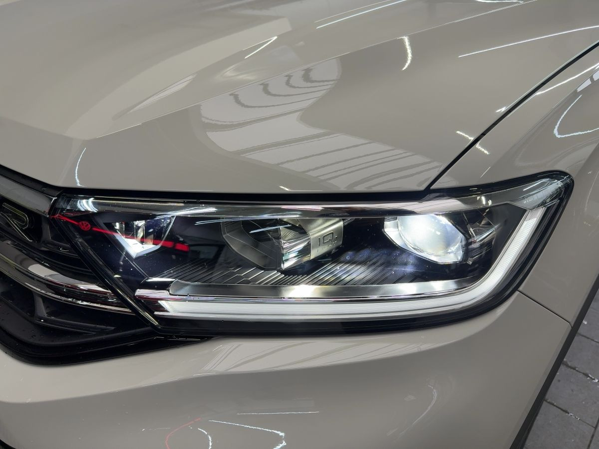 T-Roc R-Line 1.5 l TSI OPF 110 kW (150 PS) 7-Gang-Doppelkupplungsgetriebe DSG