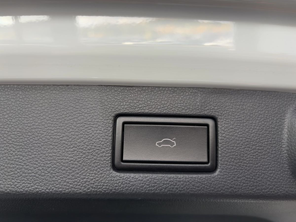 Arteon Shootingbrake 2.0 TDI DSG Elegance ACC DCC Navi LED Kamera Keyless Side Ass.