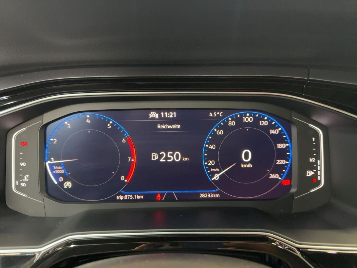 Polo 1.0 TSI R-Line ACC LED-Matrix Climatronic Bluet. Lane Ass. Start/Stopp