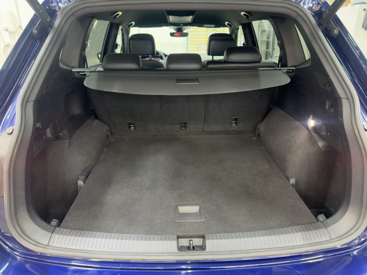 Tiguan Allspace 2.0 TDI DSG 4M R-Line ACC AHK DCC LED-Matrix Navi Head Up Area View Keyles